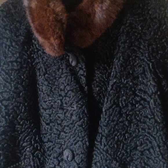 wool coat - Picture 9 of 10